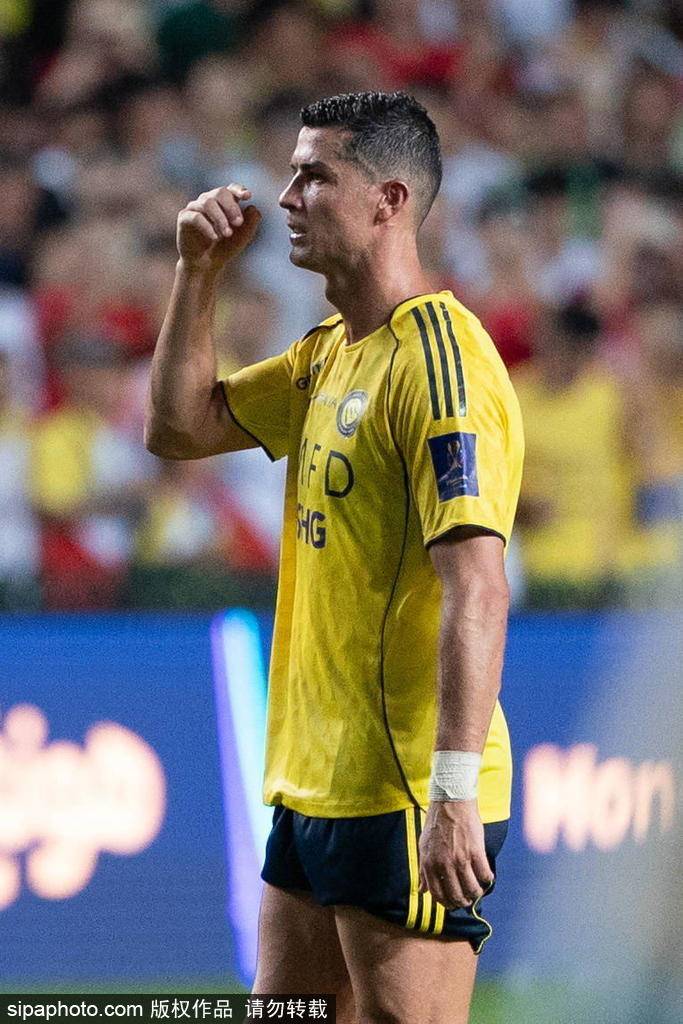 乐鱼体育线上网站包含C罗巅峰对决,萨拉赫与50激战老鹰分钟,高光表现胜负难料!的词条