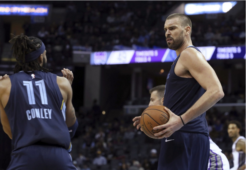 乐鱼体育登陆入口包含孟菲斯灰熊迎英超关键赛，今晨豪取连胜，更衣室稳定，赛季目标并未改变的词条